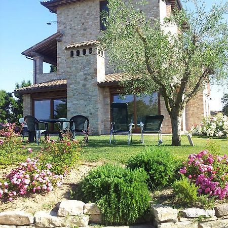 Agriturismo La Torraccia Тоди Екстериор снимка
