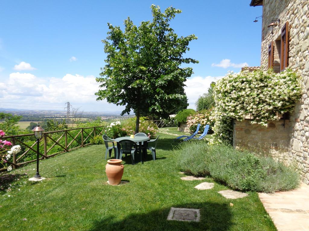 Agriturismo La Torraccia Тоди Екстериор снимка